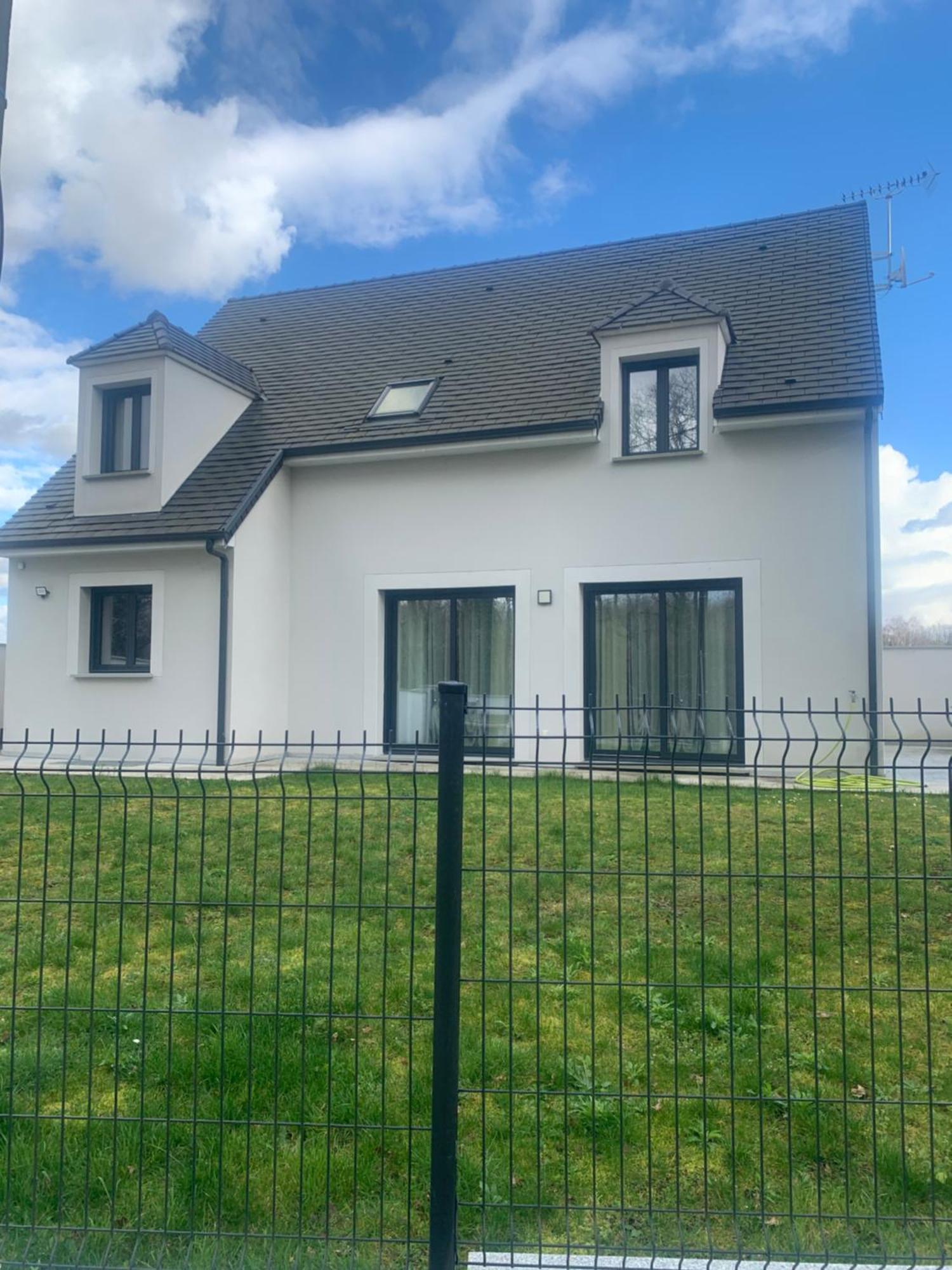 Maison Recente Tres Spacieuse Forges-les-Bains Exterior photo